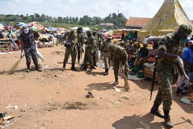 UPDF and other Stakeholders Join Forces to Clean Kisoro, Rukungiri and Kanungu in Tarehe Sita Anniversary Celebrations Kalungu Residents Applaud UPDF for high level of Patriotism