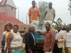 Counsel Isaac Atukunda fulfills 50 cement bags pledge to Kakonkoma COU