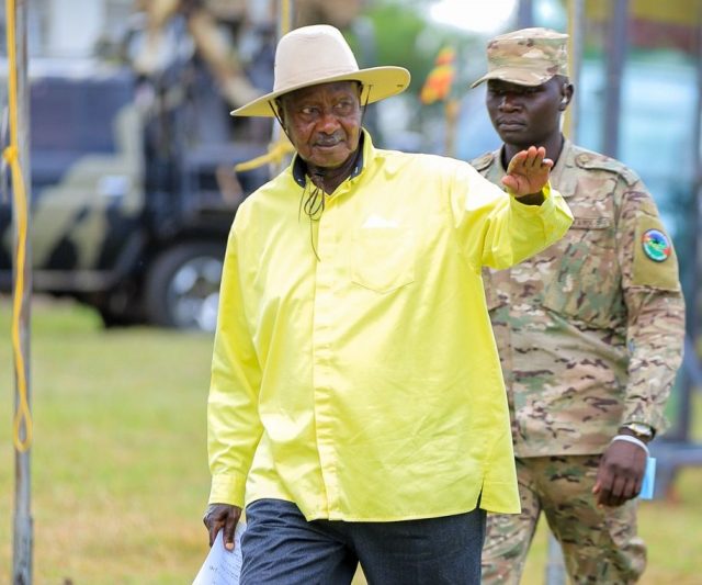 Museveni majestically walks into Karanganya Playgrounds