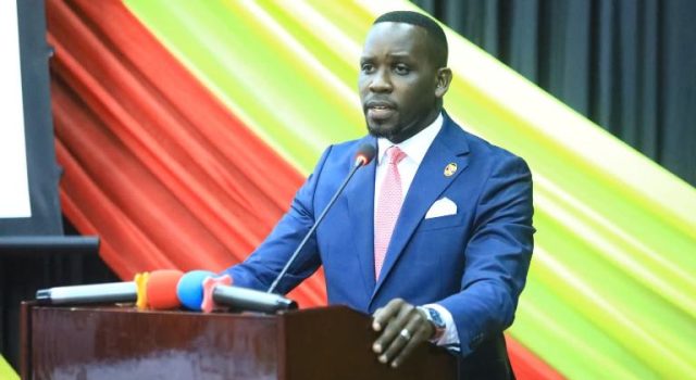 Opposition politicians presents Alternative Budget