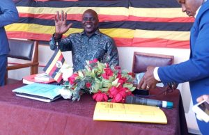 Kashenshero new elected leaders swear-in as new mayor roots for unity